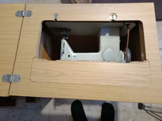 Máquina de coser antigua