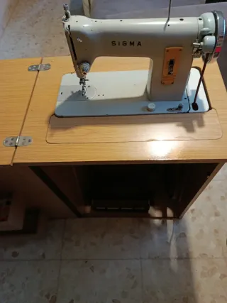 Máquina de coser antigua