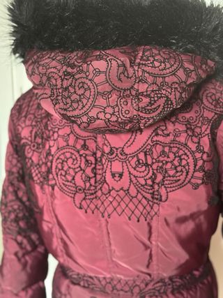 Abrigo acolchado Desigual con capucha