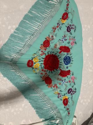 Mantón Flamenca Seda Bordado a Mano