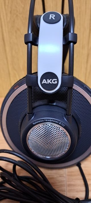 Auriculares AKG K702
