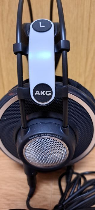 Auriculares AKG K702