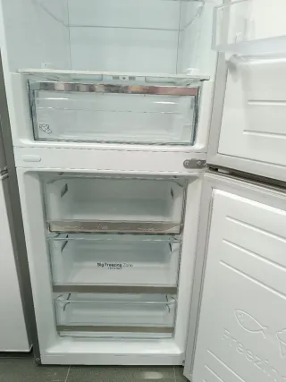 Nevera Combi LG, Inox No Frost, 2.00x60cm