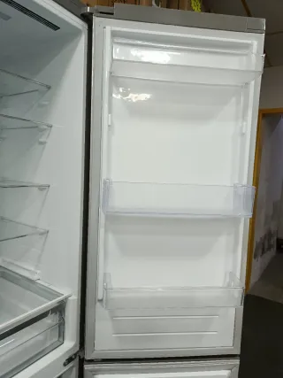 Nevera Combi LG, Inox No Frost, 2.00x60cm