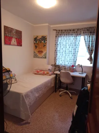 Alquilar habitacion para mujer trabajadora o estud