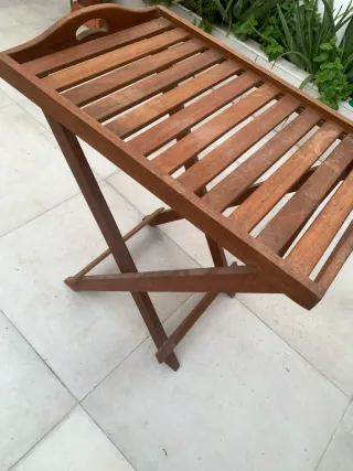 Mesa auxiliar de teca plegable