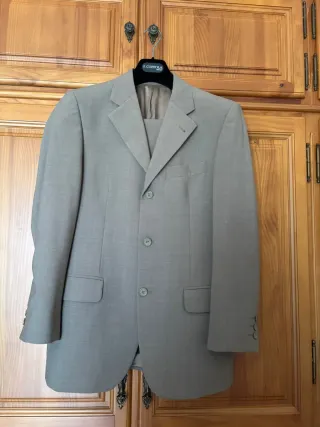 Traje Easy Wear El Corte Inglés. Beige Talla 42