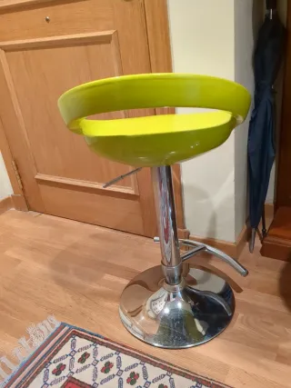 Taburetes modernos amarillos (2 unidades)