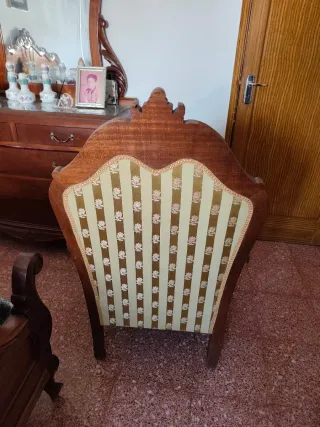 Sillón clásico madera y tela