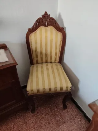 Sillón clásico madera y tela