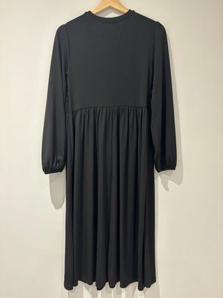 Pack Ropa Mujer Talla M: 3 Vestidos y 1 Mono