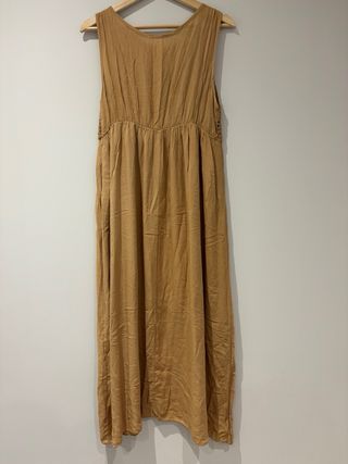 Pack Ropa Mujer Talla M: 3 Vestidos y 1 Mono