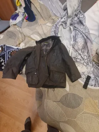 Chaqueta barbour azul oscuro. T-L hombre