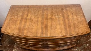 Cómoda antigua de madera