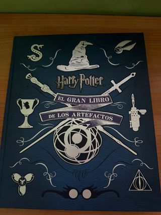 EL GRAN LIBRO DE LOS ARTEFACTOS DE HARRY POTTER...