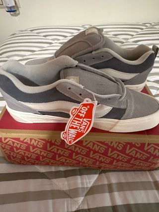 Vans Knu Skool grises y beige