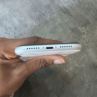 iPhone XR Bianco • Batteria 100% • 128 GB