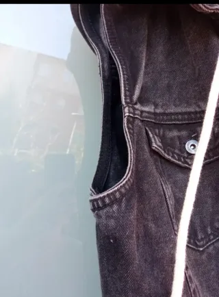 Chaleco vaquero con capucha Pull&Bear Talla S