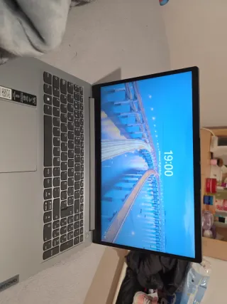 Lenovo IdeaPad 1 15IGL7 Portátil Gris/Plata