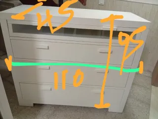 Cómoda blanca con cristal