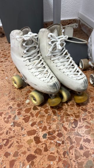 Patines de 4 ruedas blancos