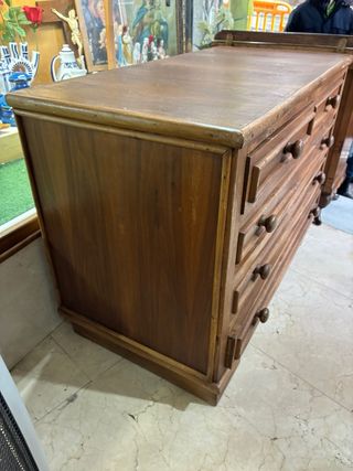 Cómoda de madera maciza