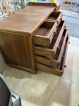 Cómoda de madera maciza