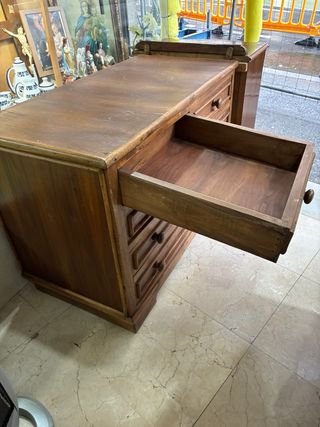Cómoda de madera maciza