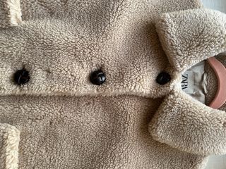 Abrigo corto Zara beige