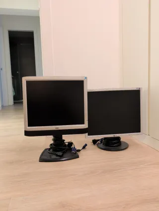 2 Pantallas AOC y LG TFT