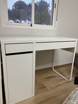 Scrivania MICKE Ikea Bianca