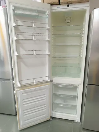 Nevera Liebherr No Frost, 2.00x60cm