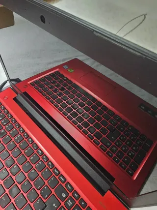 Lenovo Ideapad 310-15ISK (Rojo) | PARA PIEZAS