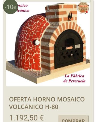 Horno de leña rústico con mosaico
