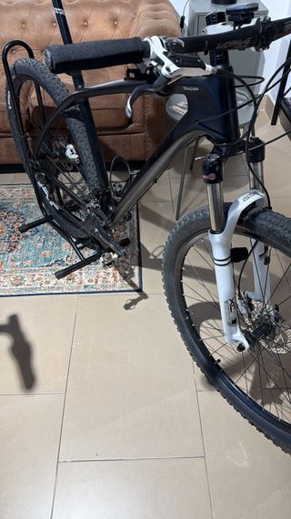 Bicicletta KTM in carbonio taglia L