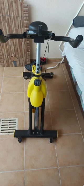 Bicicleta Spinning Amarilla
