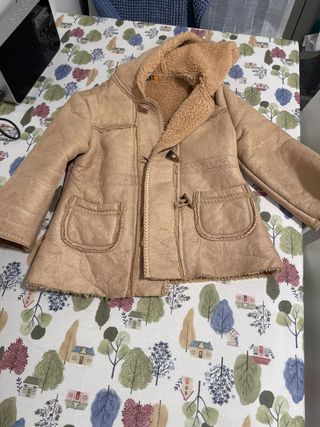 Abrigo niña borreguito beige talla 5 años