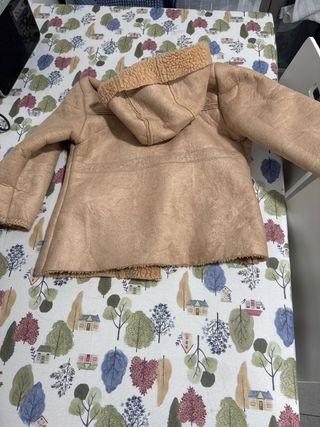 Abrigo niña borreguito beige talla 5 años