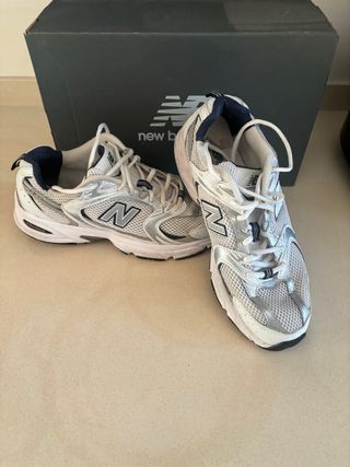 Zapatillas New Balance Mujer T.40.5 Plata/Blanco