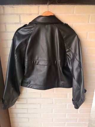 Trench Corto Zara Negro