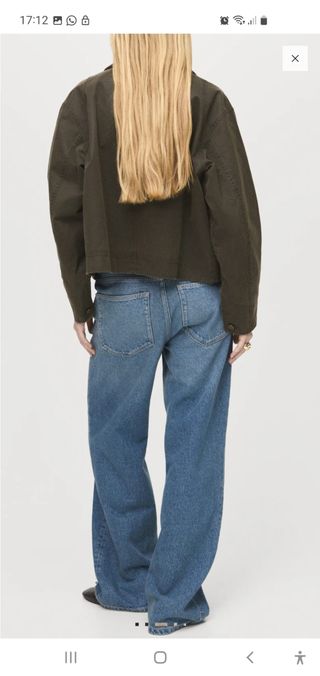 Parka verde con cuello de pana