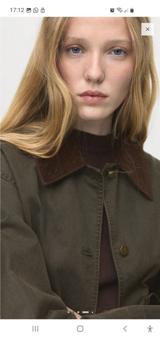 Parka verde con cuello de pana