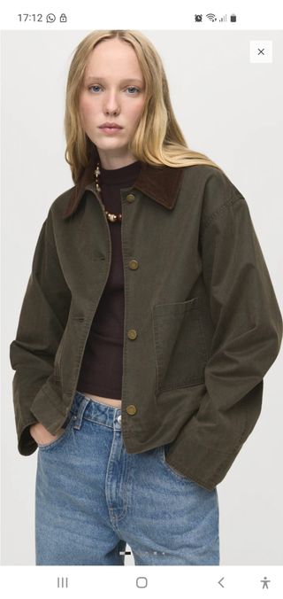 Parka verde con cuello de pana