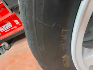 Pirelli Slicks 15