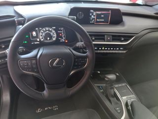 Lexus UX 250 H, nacional y en impecable estad 2022