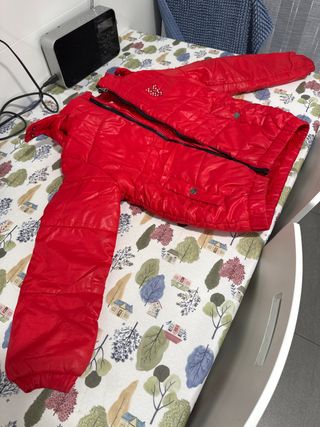 Abrigo acolchado niña rojo talla 8