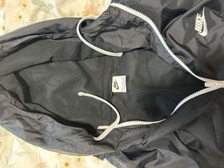 Chaqueta Nike Sportswear Negra/Blanca