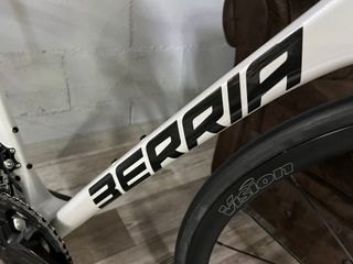 BERRIA BELADOR ELITE 105 2026