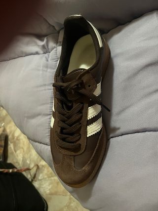 Zapatilla Adidas Marrón