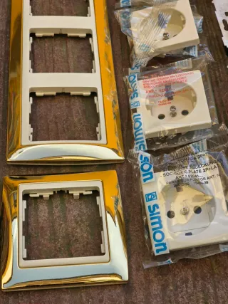 Mecanismos Simón 82 (Enchufes y Marcos)